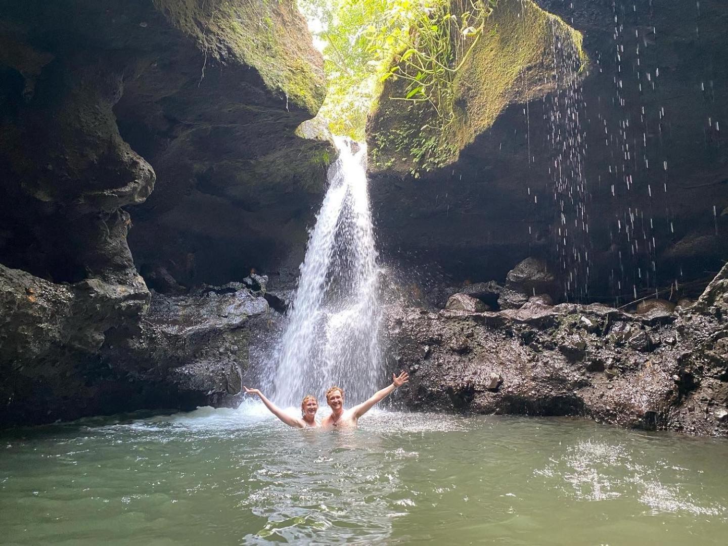 Tereng Wilis Jungle Inn เตเตบาตู ภายนอก รูปภาพ